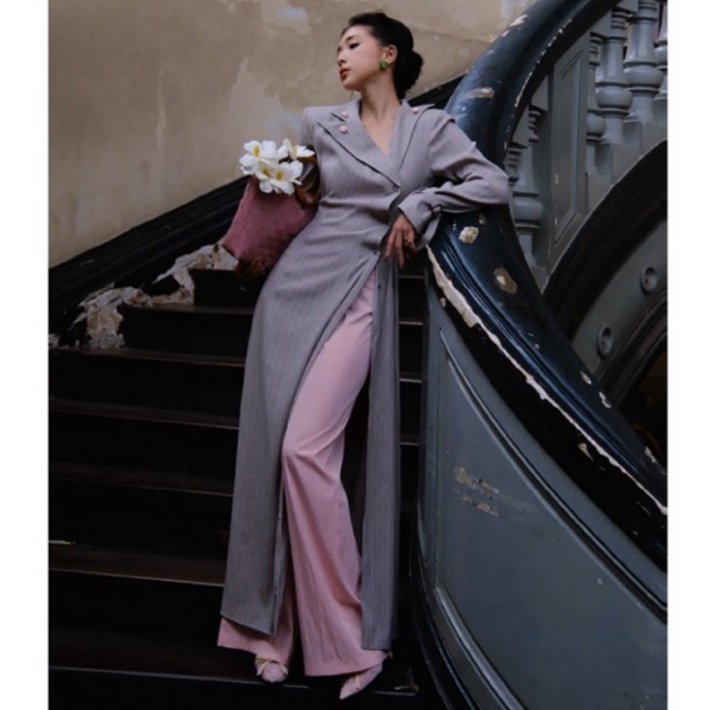 BLOOMCHIC VEST SET - Đầm Blazer Xám Kẻ Sọc Vest Dáng Dài Xẻ Tà