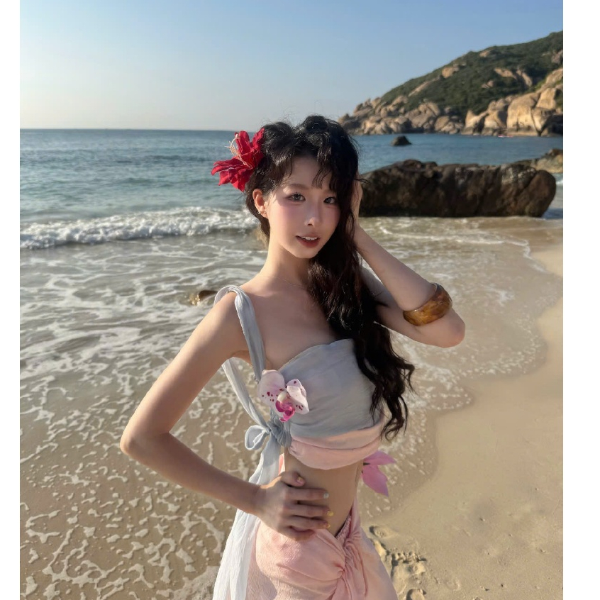 EDA - SET Bikini Đi Biển Áo Croptop Cao Cấp Phối Chân Váy Dài Cao Cấp Đính Hoa Phụ Kiện Xanh Hồng EDA Boutique