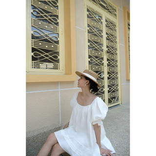 WHITE BY NHI - Đầm babydoll tay bồng cổ chữ U xếp nếp - BÔNG DRESS