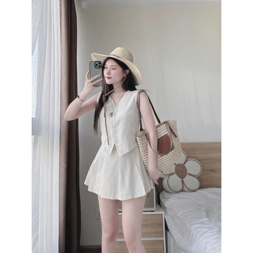Set Đồ Nữ HCOM25889 Áo Gile Sát Nách Cổ V Phối Chân Váy Xếp Ly Ngắn Style Tiểu Thư Sang Chảnh DONNA