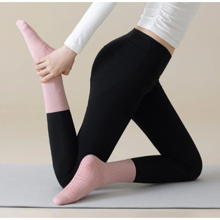 Tất vớ Yoga không sọc thể thao hỗ trợ tập Yoga, tập khiêu vũ, pilates chống trượt cổ cao vừa- Phúc Hưng