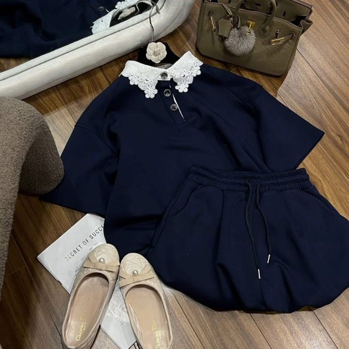Set Đồ Nữ HCOM26211 Áo Polo Phối Cổ Ren Hoa Bản To Mix Chân Váy Bí Dáng Phồng Tiểu Thư Sang Chảnh DONNA