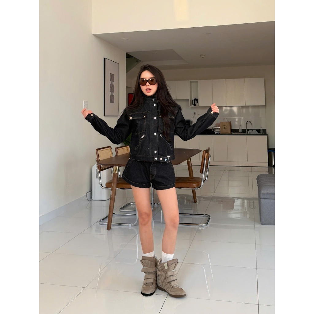 Calem.Club - Áo khoác jean Utility Fit Jacket– Elevated Ver form Fit nữ chất denim phong cách trẻ trung năng động | BigBuy360 - bigbuy360.vn