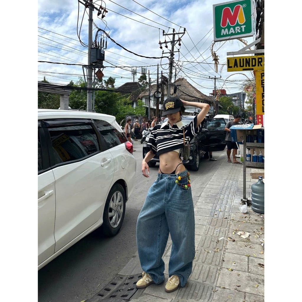Áo polo croptop ngắn kẻ ngang đơn giản hoạ tiết chữ nhỏ màu trắng đen APL007 - Tikik