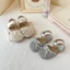Sandal Rọ Bé Gái Phong Cách Vintage - Giày Rọ Da Mềm Cao Cấp Đế Êm Chống Trơn Trượt (Màu Kem, Bạc) TH Kids