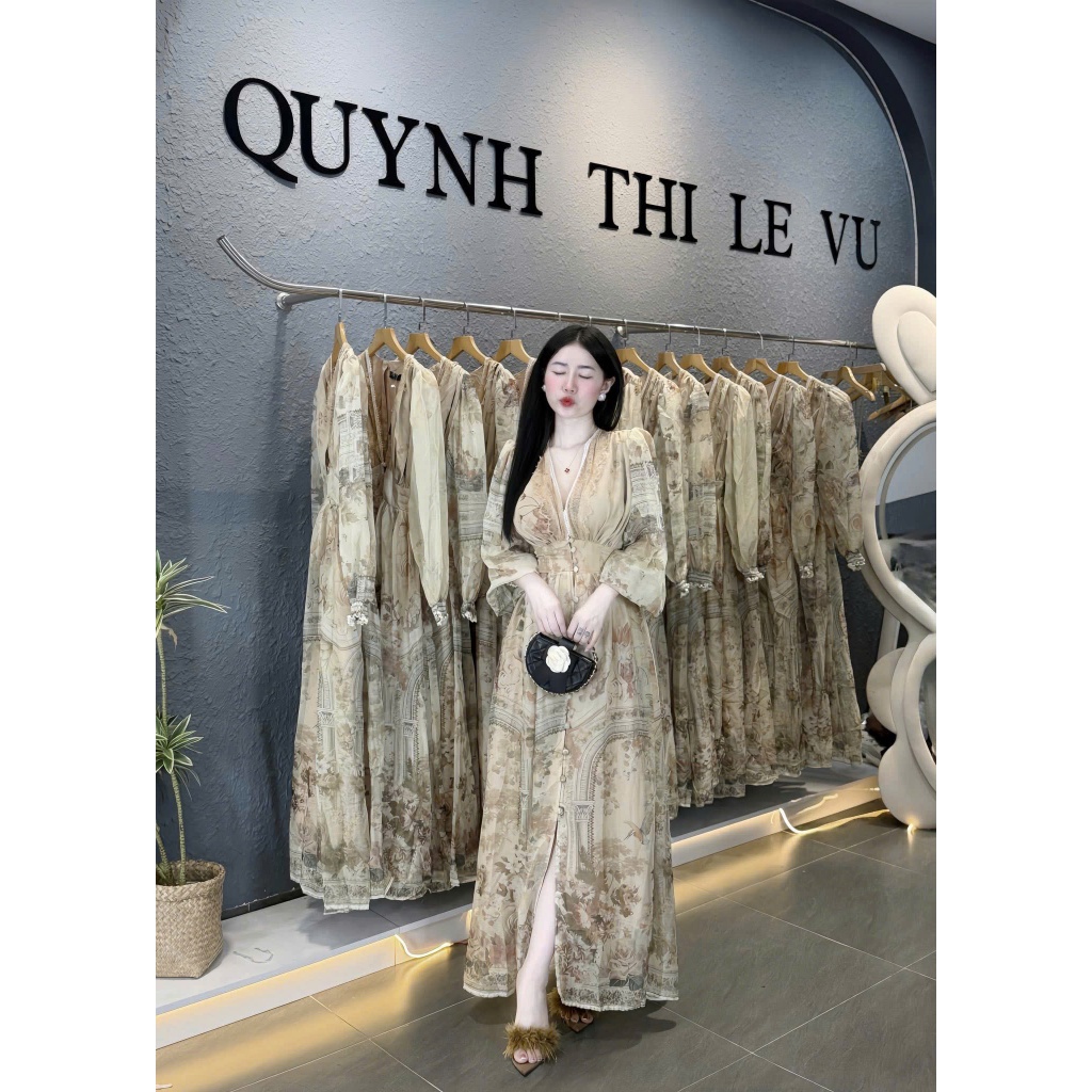 ZIMM STORE-Váy maxi hoa nhí màu kem cổ V xẻ tà nhẹ nhàng thướt tha cho nữ