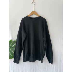 Áo sweater Nam UNilo mới toanh màu đen