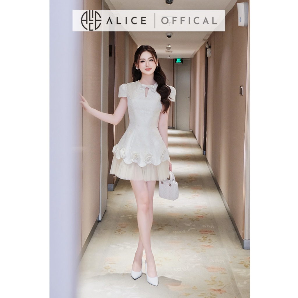 Váy Gấm Cao Cấp Alice, Đầm Ngắn Phối Lưới Đính Hoa Hồng Nổi, Váy Ngắn Cổ Đính Nơ Dự Tiệc Sang Trọng V1462