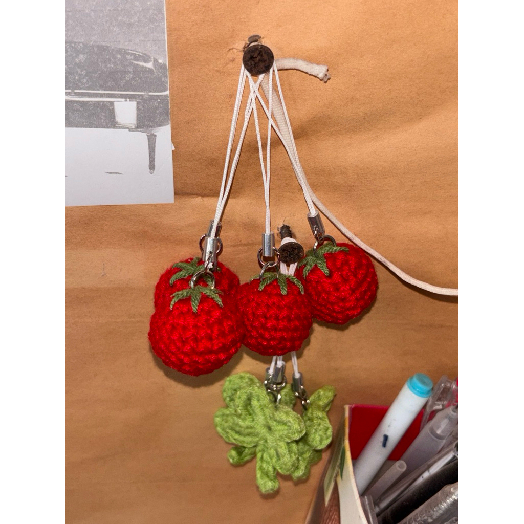 Móc Khoá Len Hình Quả Cà Chua Mini Siêu Dễ Thương, Móc Khoá Cà Chua Len Handmade Làm Quà Tặng