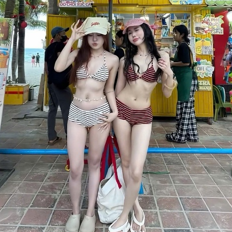 bikini quần dùi sọc kẻ ngang
