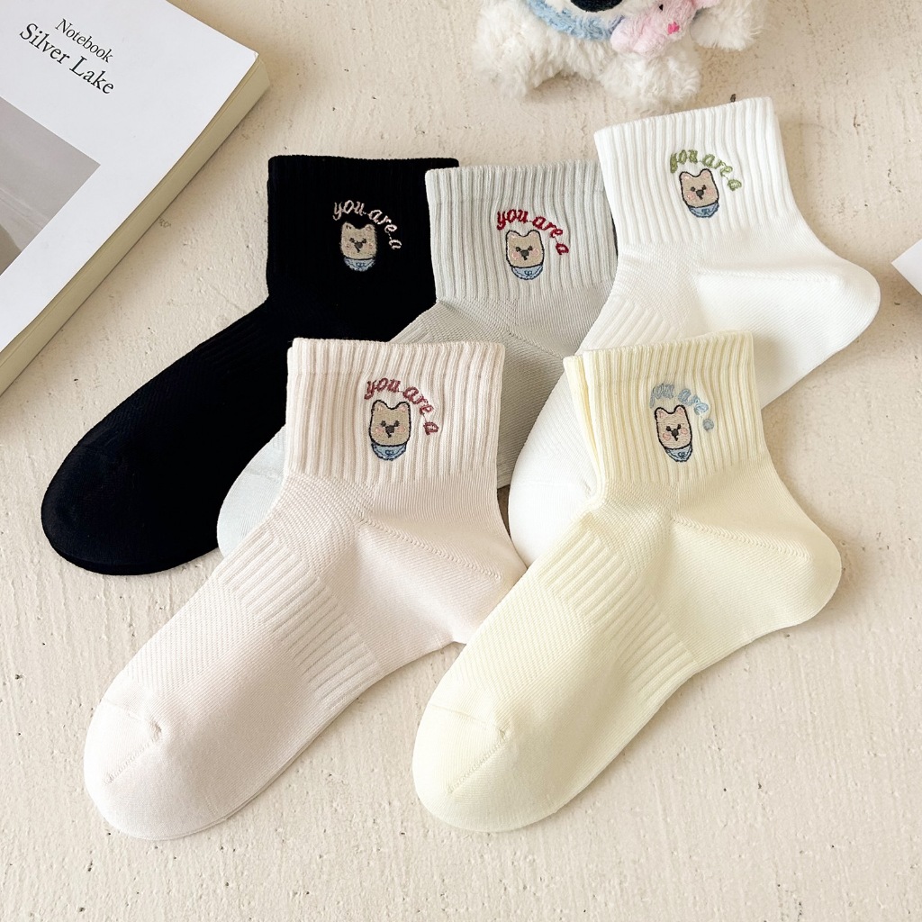 Vớ Tất Nữ hình Gấu chữ YOU ARE A cổ lửng siêu dễ thương, xinh xắn