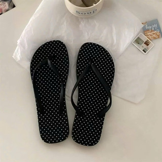 Dép Kẹp Xỏ Ngón Nữ Hoạ Tiết Chấm Bi | Dép Đi Biển, Dép Đi Chơi, Dép Du Lịch Hè Êm Nhẹ Chống Trơn L1 |Minimal Style 2026