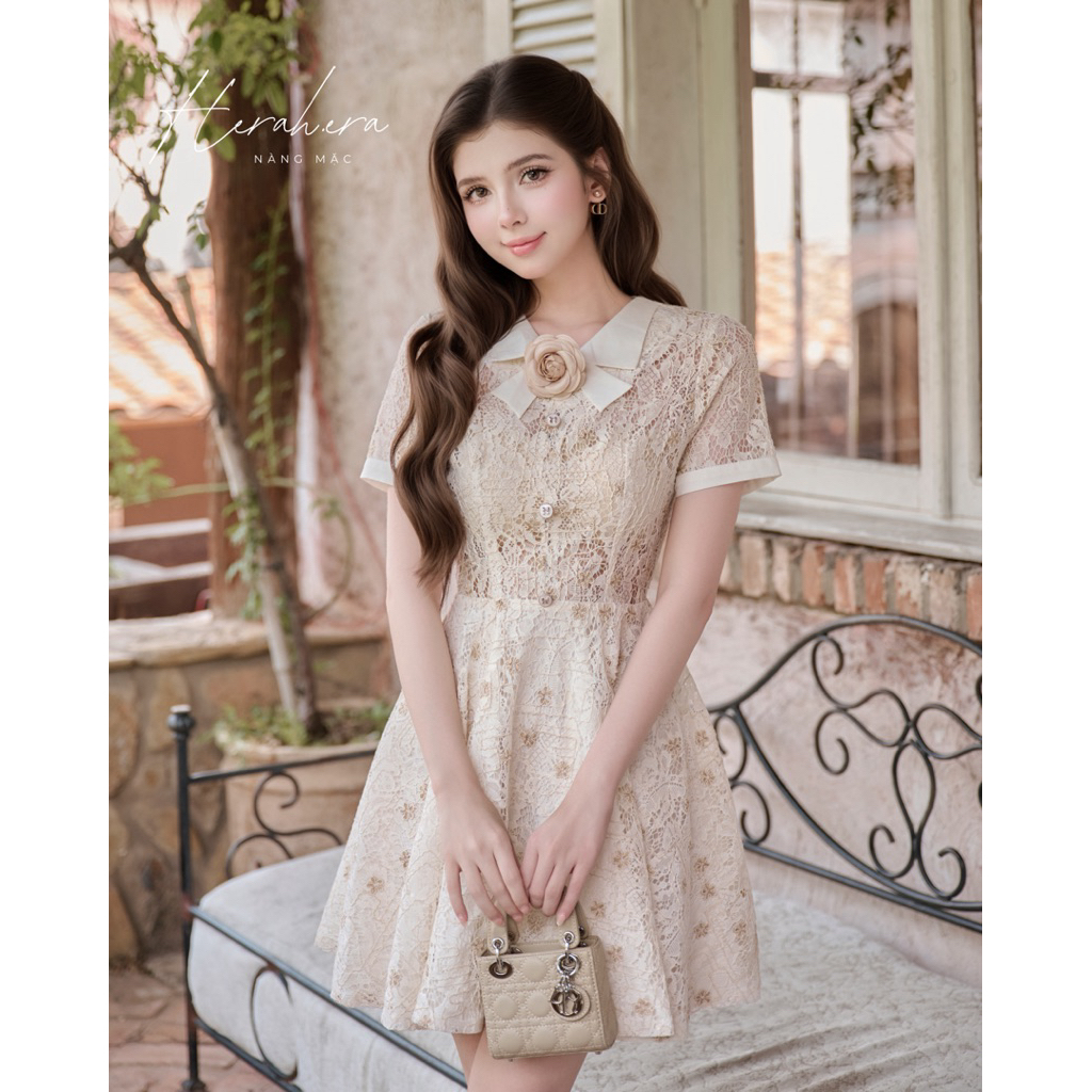 HERAH.ERA 𝐋𝐨𝐫𝐞𝐭𝐭𝐞 𝐃𝐫𝐞𝐬𝐬 - Váy Ren Dáng Xoè Cổ Nơ Đính Hoa Trà Phong cách Tiểu Thư
