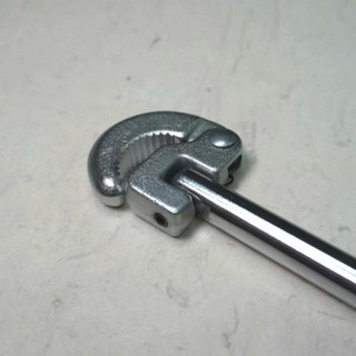 ĐỒ NGHỀ WADFOW Cờ lê vặn ống nước góc hẹp ba chiều WBF1732