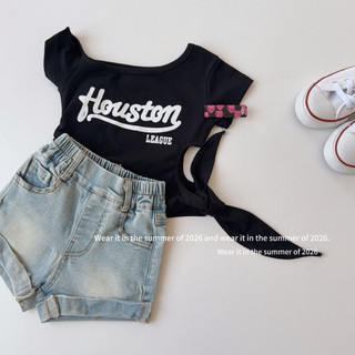 order quảng châu- áo lệch vai điệu, quần short jeans cho bé gái