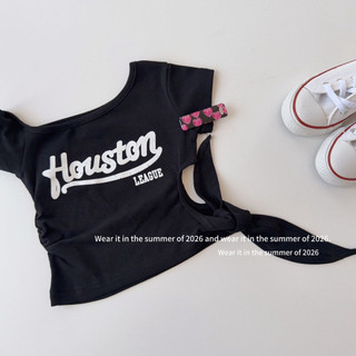 order quảng châu- áo lệch vai điệu, quần short jeans cho bé gái