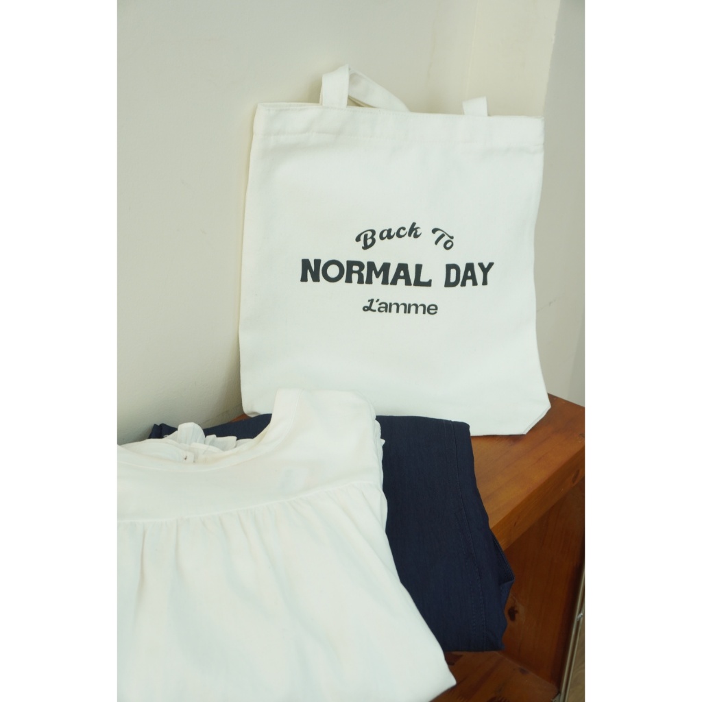 (QUÀ TẶNG GIỚI HẠN) Túi Tote Back to Normal Day L'amme dày dặn , kích thước lớn