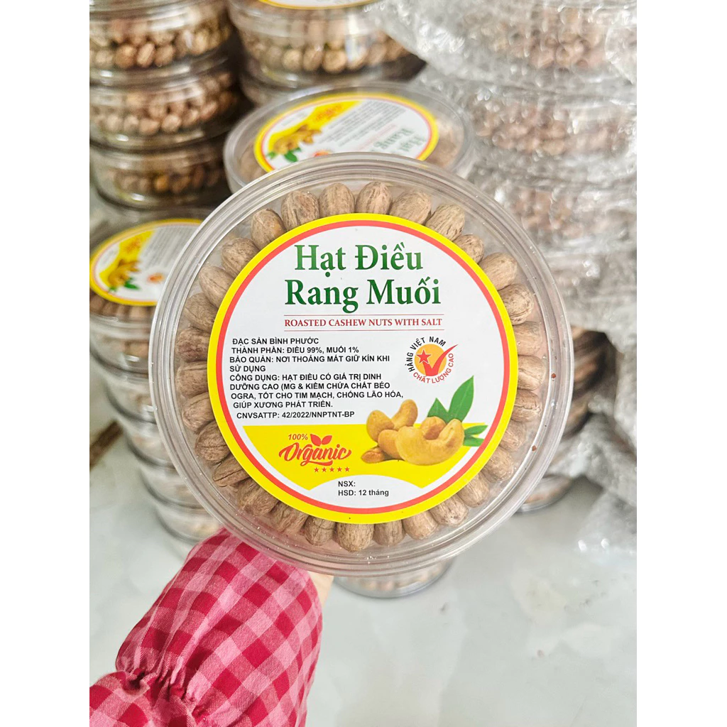Hạt điều rang muối loại 1 Vip xếp hoa 500gr cả bao bì ( hàng sẵn )