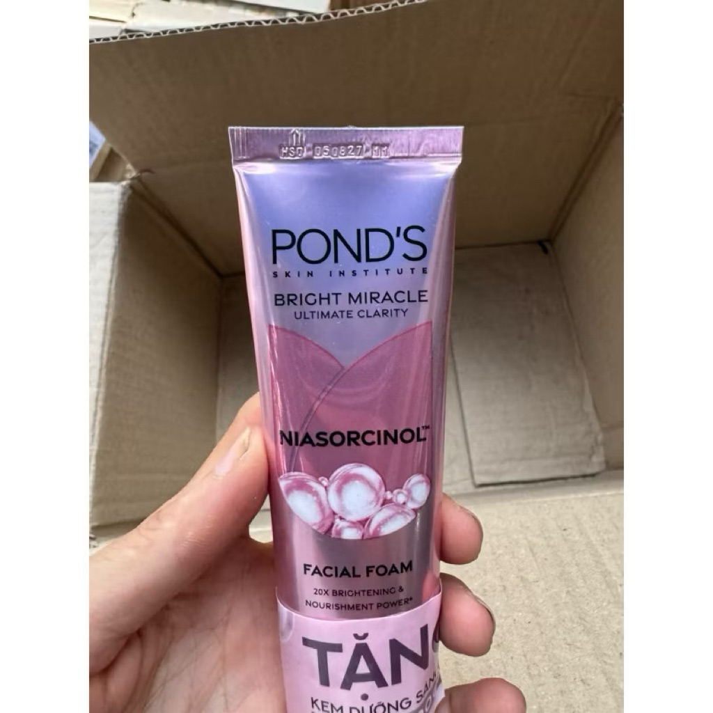 Sữa Rửa Mặt Pond’s Trắng Hồng Rạng Rỡ Tuýp 100g