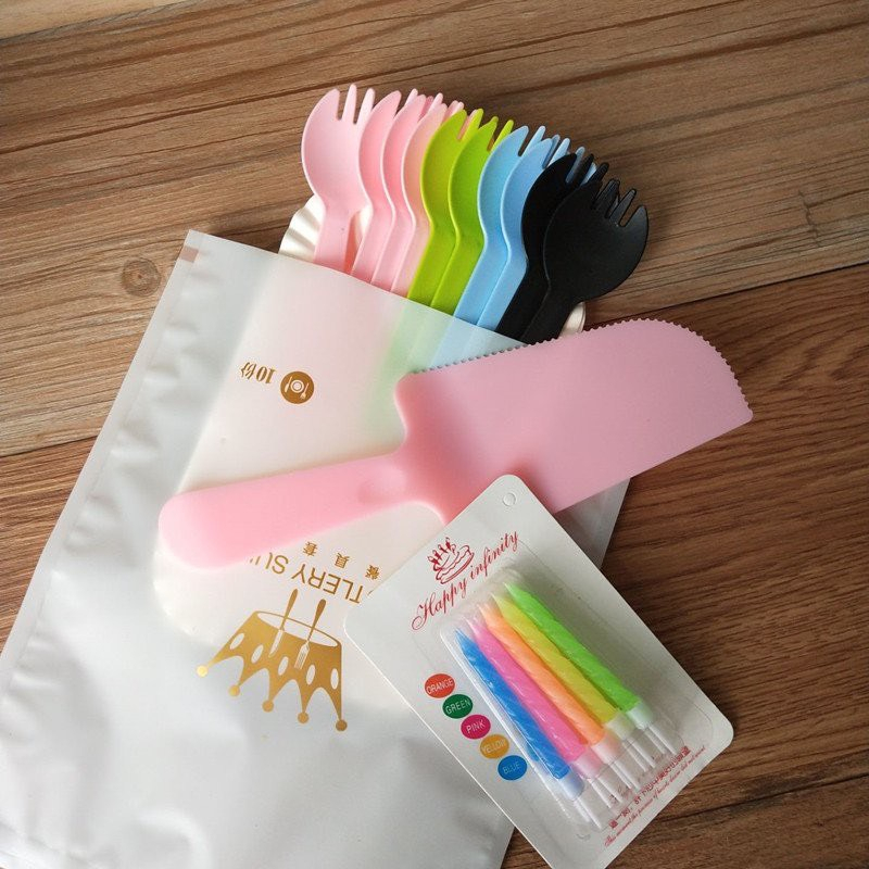 Set 10 Bộ Dao Dĩa, Đĩa Giấy Ăn Bánh Kem, Bánh Sinh Nhật (1 Bộ Dành Cho 10 Phần Ăn, Sử Dụng 1 Lần) DUHA 097