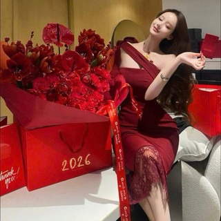 Đầm body cột lệch vai fom xuông dài phối ren tôn dáng sang chảnh