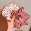 Scrunchies cột tóc nâu họa tiết chấm bi hot trend dành cho bạn nữ