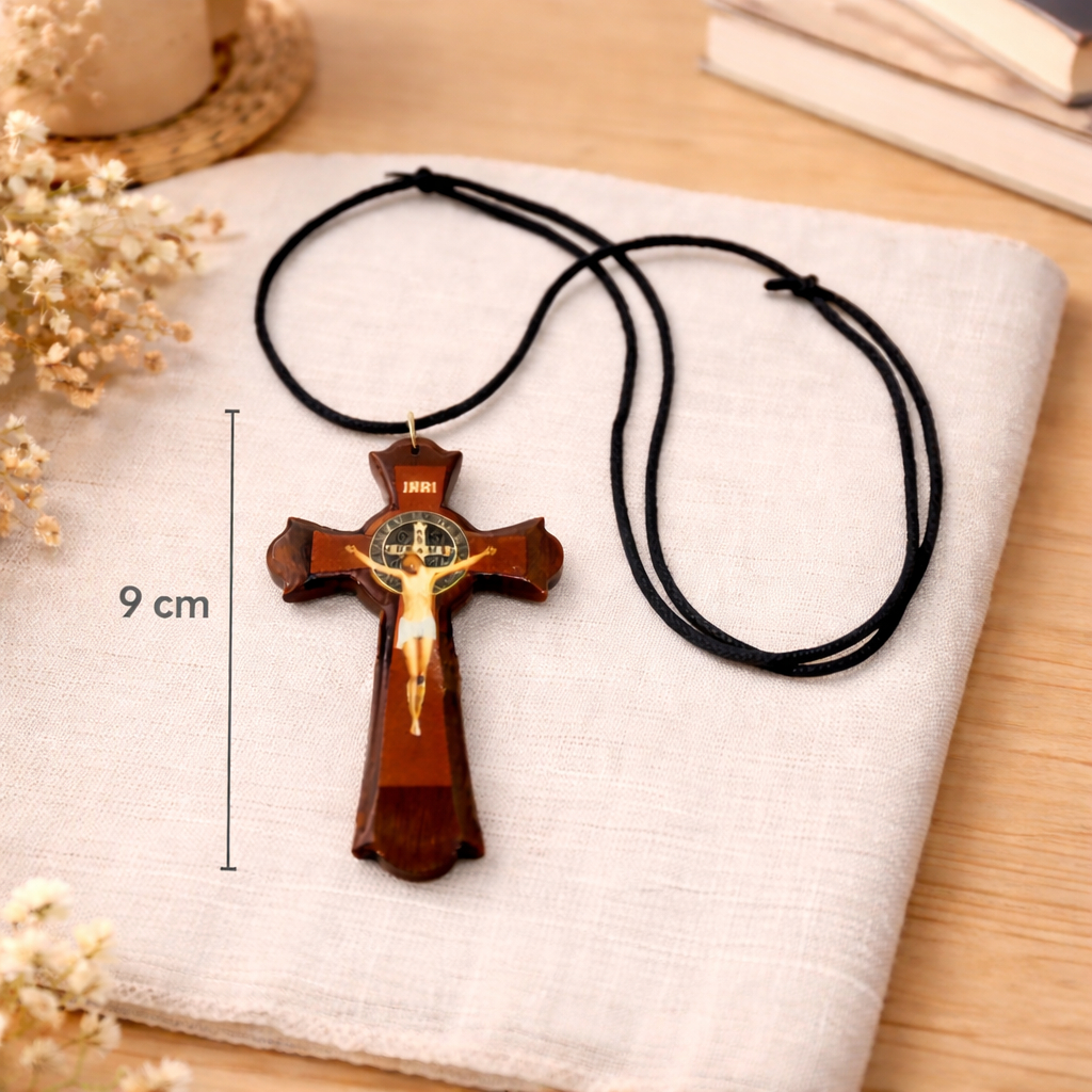 Thánh Giá Gỗ Đeo Cổ 9cm 7cm 5cm – Có Huy Hiệu Thánh Biển Đức