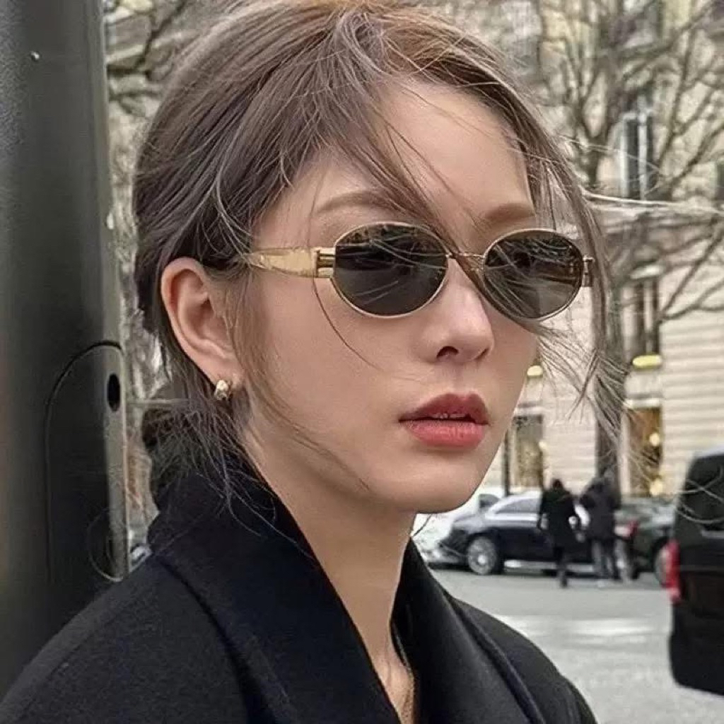 Kính Mắt Oval Đen Sang Chảnh Phong Cách Hàn Đậm Vibe Du Lịch - Nắng Case