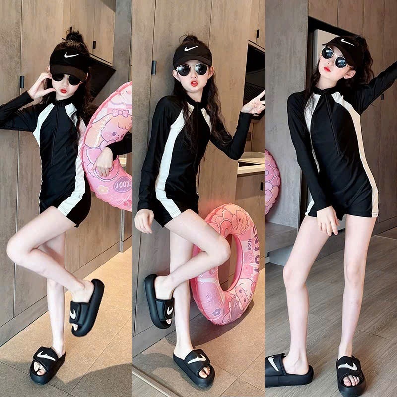 Đồ bơi liền thân tay dài phối sọc thể thao form ôm tôn dáng, đồ bơi chống nắng phong cách năng động cho mẹ và bé gái