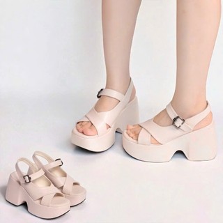 GIÀY SANDAL ĐẾ XUỒNG QUAI CHÉO KT KHÓA CÀI 9CM XINH XINH.
