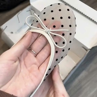 Giày Nữ Đế Bệt Chất Liệu Lưới Hoạ Tiết Chấm Bi Phong Cách Nhẹ Nhàng Mã T054