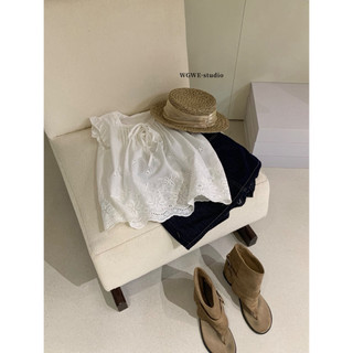 𝐏𝐡𝐢𝐞𝐧 𝐖𝐆𝐖𝐄 | (Sẵn) w9043 Áo Thô Boy Sát Nách Bèo Ren 3 Màu Trơn