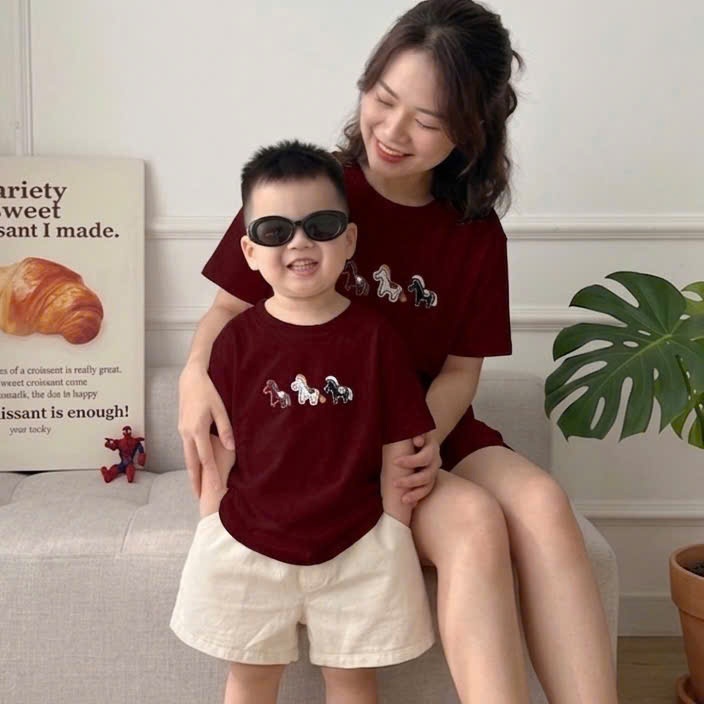Áo Xinh Mẹ Vs Bé Thêu Ngựa 2 Mầu Chất Cotton 4 Chiều