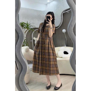 Váy bầu Babydoll kẻ caro thiết kế nút cài tiện lợi cho mặc đi tiệc công sở dáng dài suông thời trang