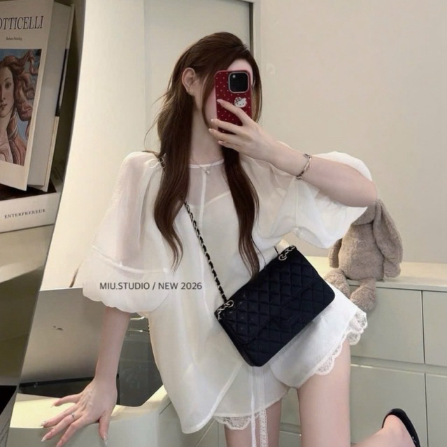 Set Áo tơ ánh dáng rộng tay bồng mix quần sooc viền ren cao cấp ,Bộ đồ nữ màu kem style HQ tiểu thư mặc đi chơi, dạo phố