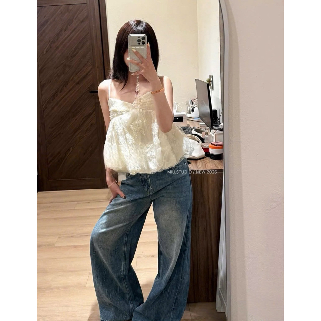 “Naomi Top” Áo tơ bí 2S cup ngực dáng ngắn phối ren hoa nổi vibe tiểu thư Hàn Quốc mặc đi chơi cafe sống ảo sang chảnh
