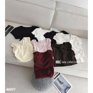 Áo thun xước cổ tim viền co giãn
