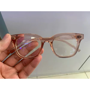 Gọng kính GM V phiên bản màu hồng brown - bản lề chắc chắn