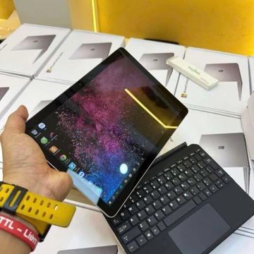Microsoft Surface Go Laptop – 8GB RAM, 128GB SSD