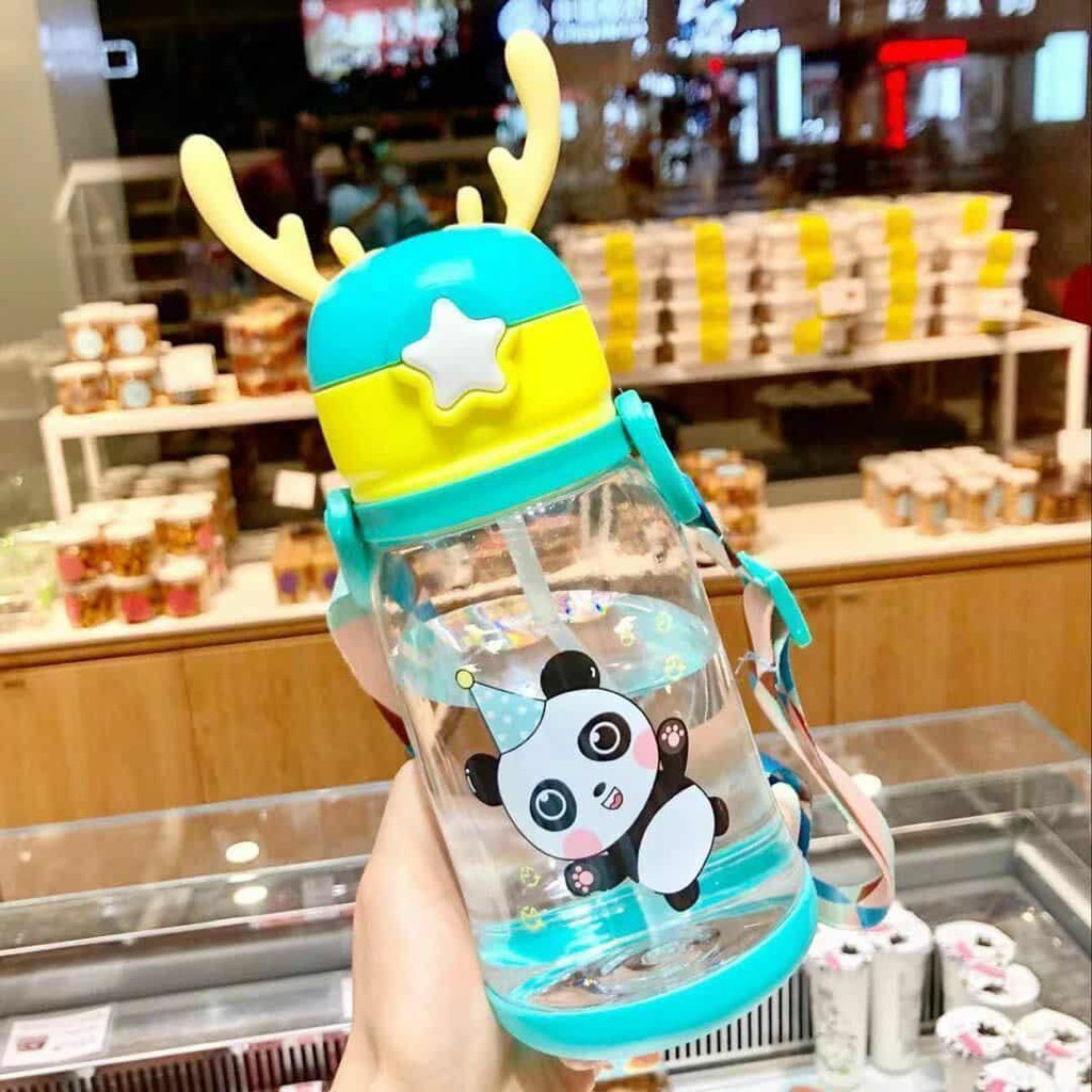 Bình Nước Tuần Lộc Đáng Yêu 600ML
