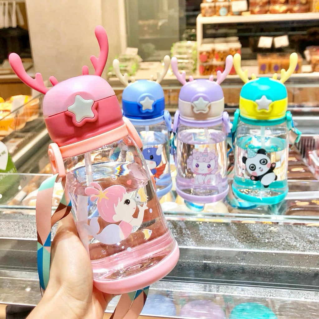 Bình Nước Tuần Lộc Đáng Yêu 600ML