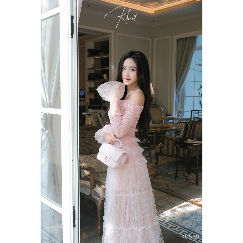 Đầm dài Khiết trễ vai lưới hoa nhí hồng pastel phong cách dịu dàng nữ tính KD589 KD589A