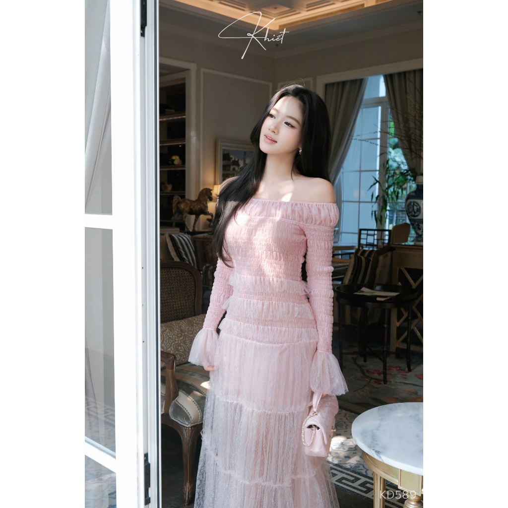 Đầm dài Khiết trễ vai lưới hoa nhí hồng pastel phong cách dịu dàng nữ tính KD589 KD589A