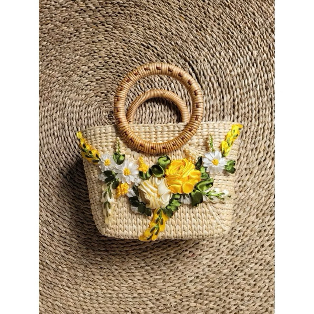 Kho Sỉ túi cói, túi lục bình thêu hoa ruy băng size 30 cm có lót vải và khóa kéo