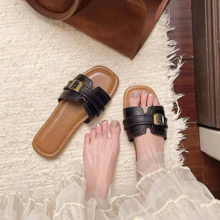 Dép Sandal Nữ Quai Ngang Khoá Kim Loại Thời Trang Hàn Quốc – Dép Nữ Đế Mềm Chống Trượt Đi Chơi Đi Làm ( QCCC )