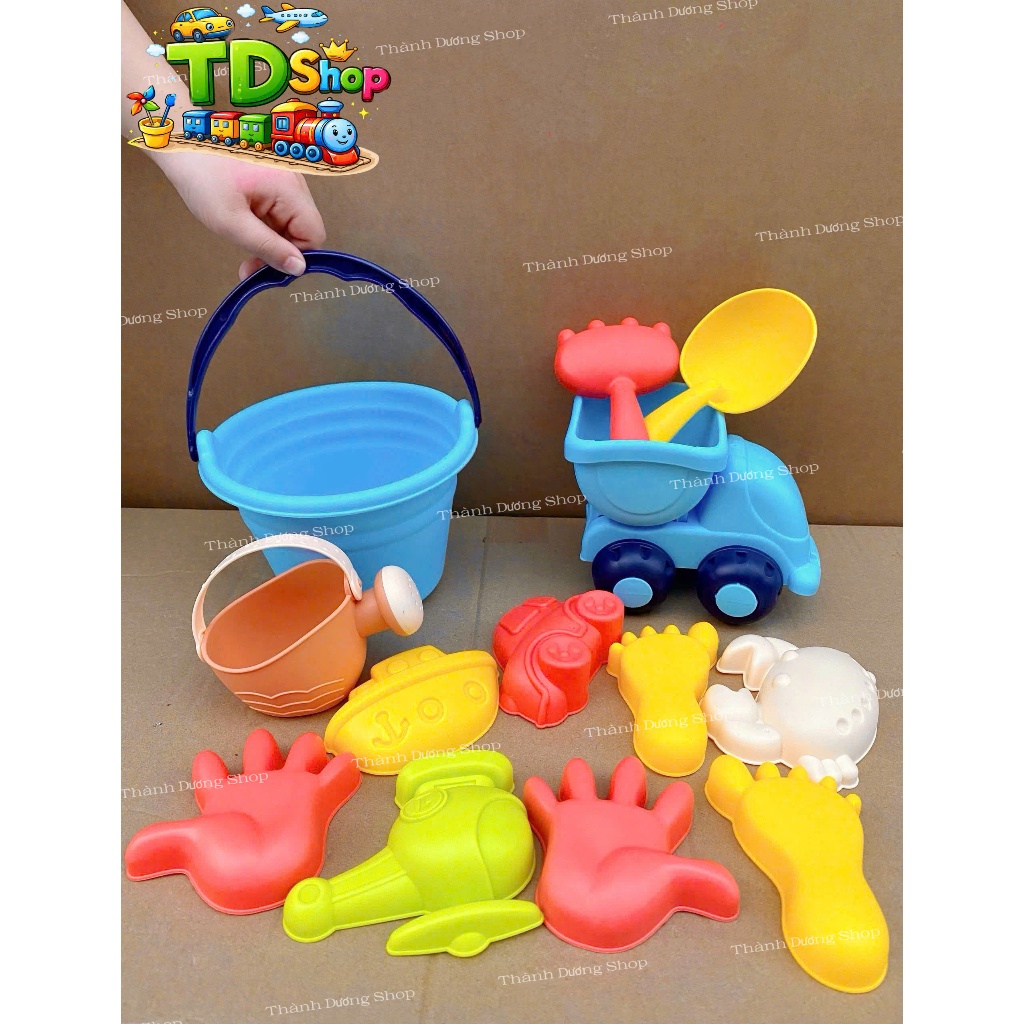 Tổng hợp đồ chơi xúc cát cho bé – xô, xe xúc cát, khuôn tạo hình, xẻng xúc – đồ chơi đi biển cho trẻ