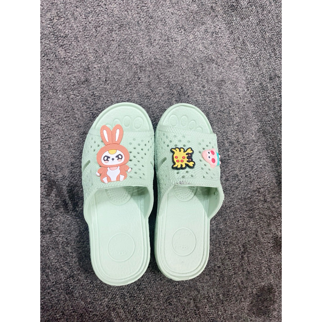 Dép bé tổ ong siêu cưng ,sticker ngẫu nhiên