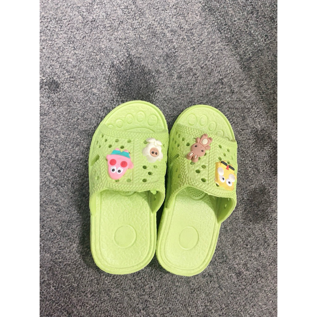 Dép bé tổ ong siêu cưng ,sticker ngẫu nhiên