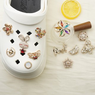 Bộ 12 Sticker, Charm 3D chủ đề Hoa lấp lánh nhựa cứng gắn Dép Sục, Cá sấu JB-453 Mita