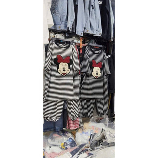 Set bộ kẻ sọc cọc tay + quần bo chun thêu xù mickey đeo nơ đỏ